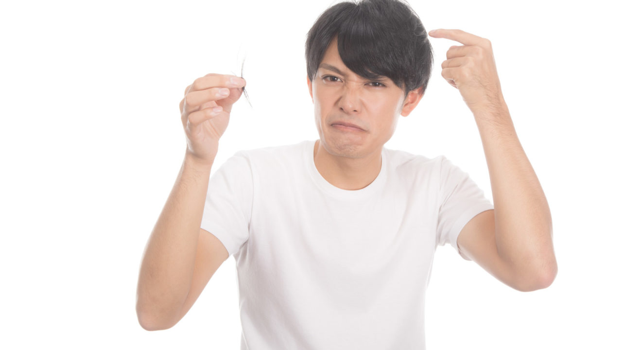 抜毛を気にする男